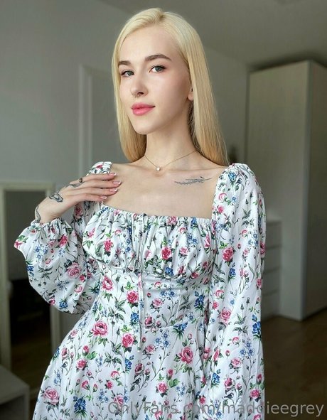 maddieegrey onlyfans sexy