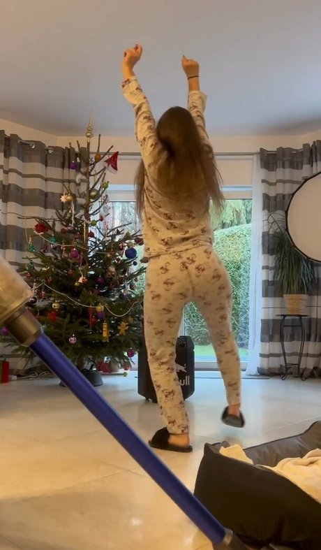 Nicole Czuj only fans naked