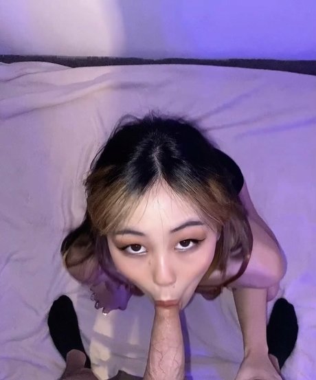 spaceyuri88 onlyfans desnuda