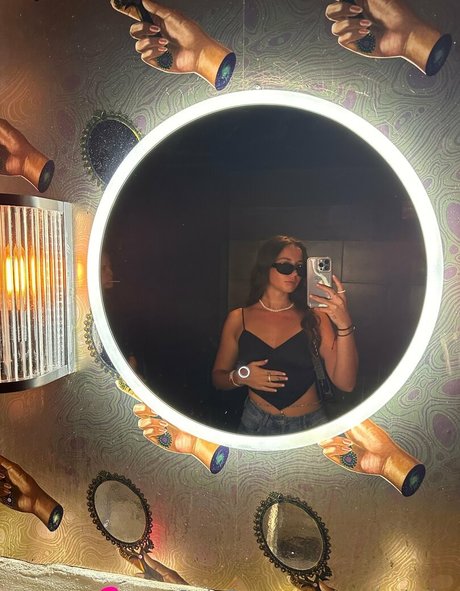 Ashley Aoky Profile pic