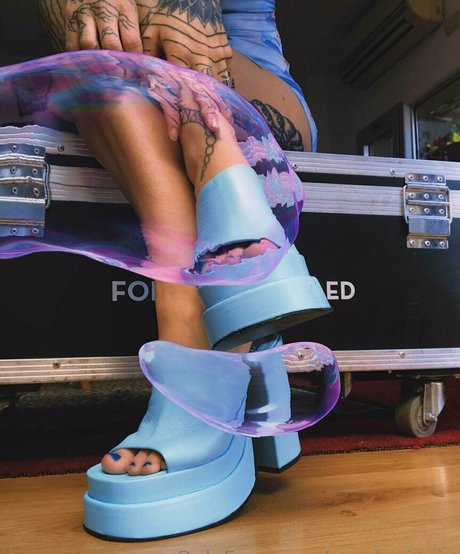 anadevinvip naked onlyfans