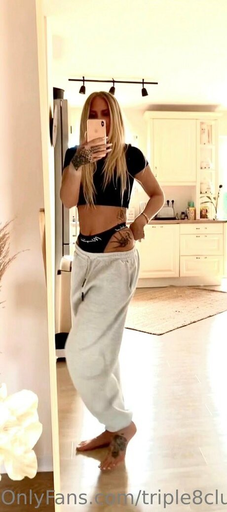 lee hart xx on onlyfans