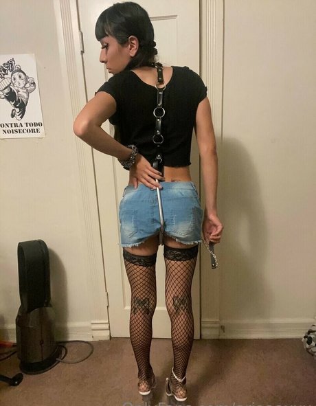 ariaaaxxx onlyfans nude content