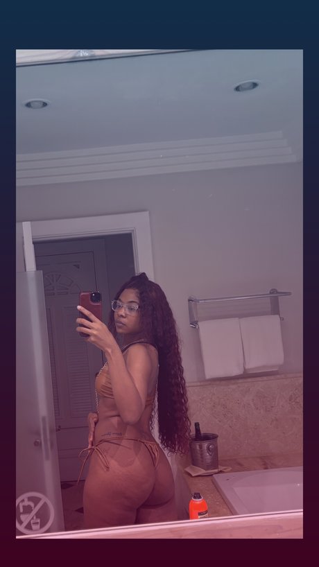 Bonnie Santana onlyfans xx