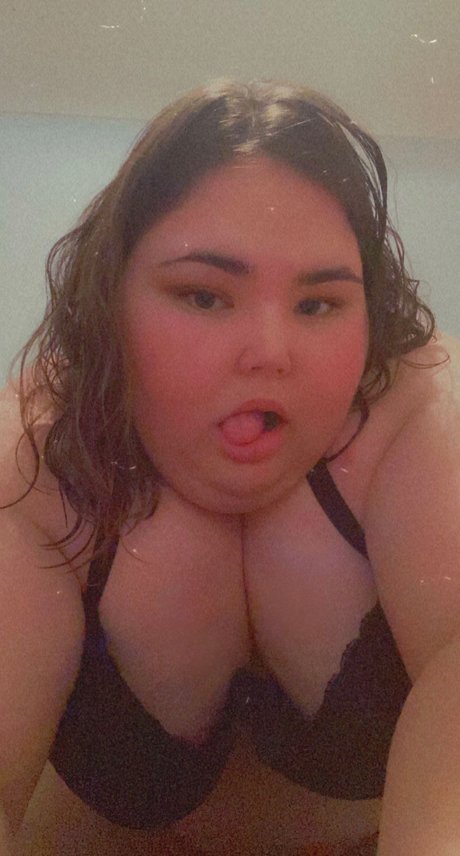 Caity Athens onlyfans leaked tits