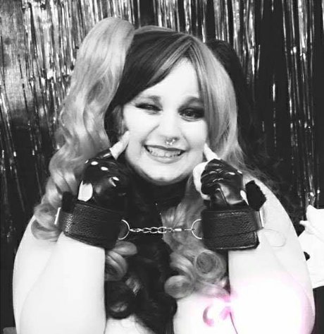 The Curvy Geek onlyfans leake