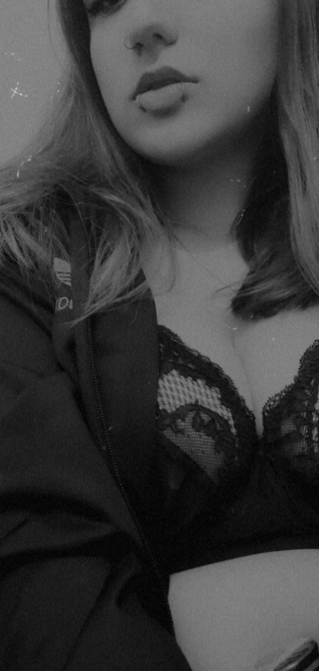 She Wolf onlyfans lesk