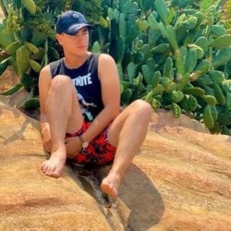 Cristian Molina onlyfans content type