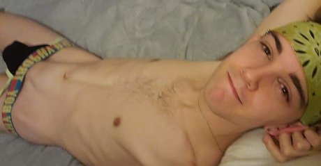 Lukas Quinn naked onlyfans leak