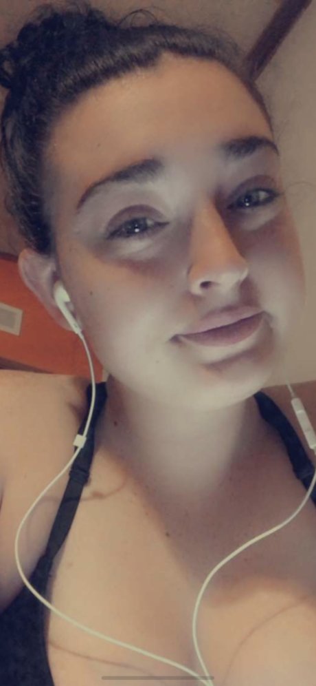 ThatoneGirl sex tape onlyfans