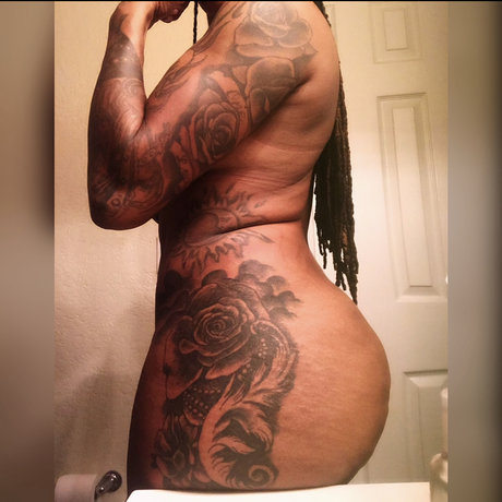 QueenDom ass onlyfans