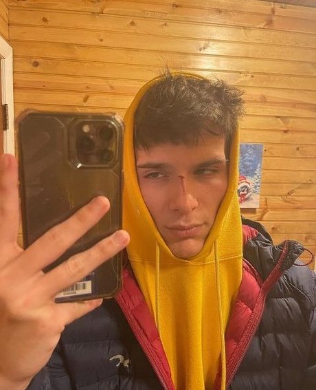 Cosmic Cowboy onlyfans tits