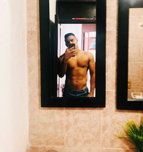 RobertCF onlyfans leaked naked