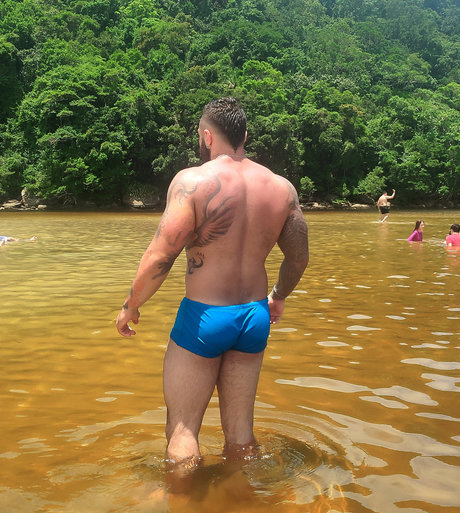 WILLCONTRATESI strip onlyfans