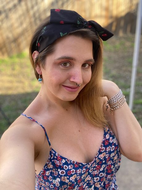 Juniper Rose onlyfans photo