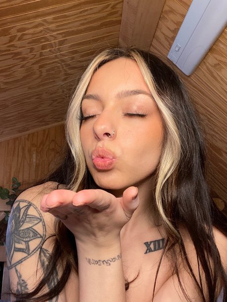 shylur_ onlyfans pictures