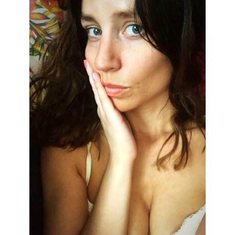 MaddyW onlyfans nude tits