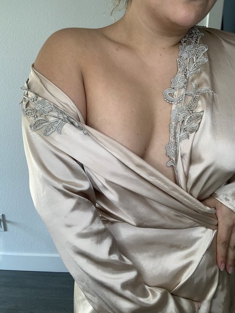 Bella Costa onlyfans leaked pictures