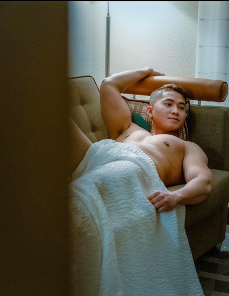 Junel Drapete nudes onlyfans