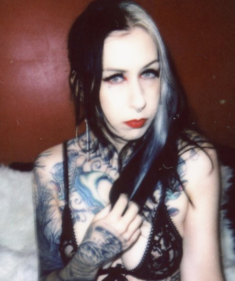 Batty Daddy Letharia onlyfans boobs