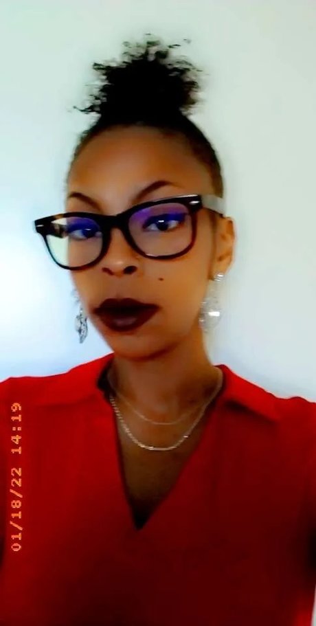 GoldHoney nude on onlyfans