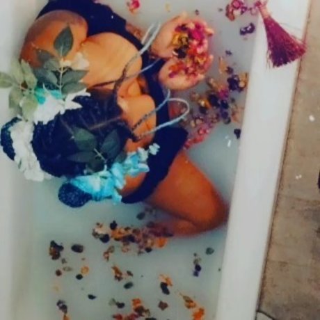 MiniSparxx onlyfans striptease