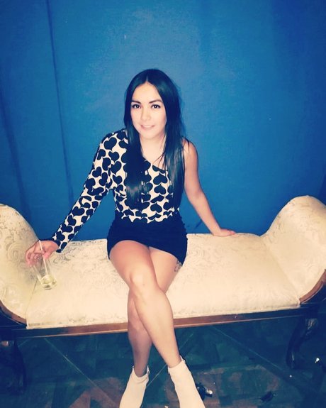 VGONZALEZ sexy onlyfans