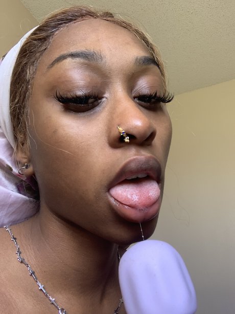 BBBBBBB_ onlyfans star