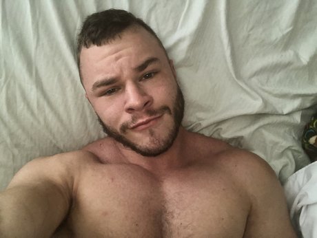 Davey Lennoxx free only fans