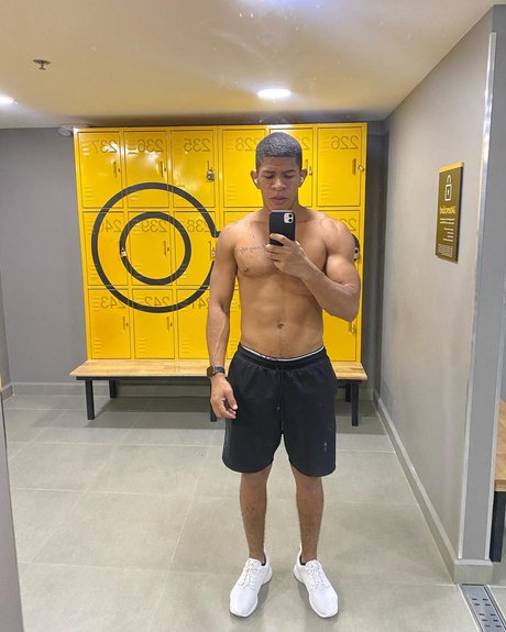 Antony Uncut 0 10_ onlyfans leaj