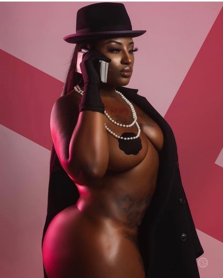 MAMAGOAT onlyfans leaks nudes