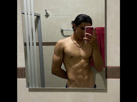 Javier Mendoza nude only fans