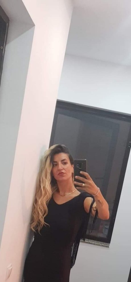 Lucy Aly onlyfans leak ass