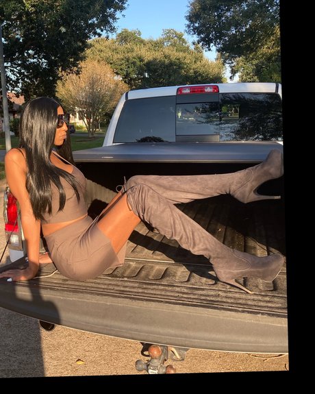 TheeSupermodel leaked onlyfans pics