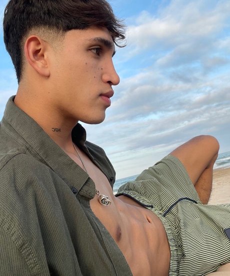 Jose Cardona onlyfans tits