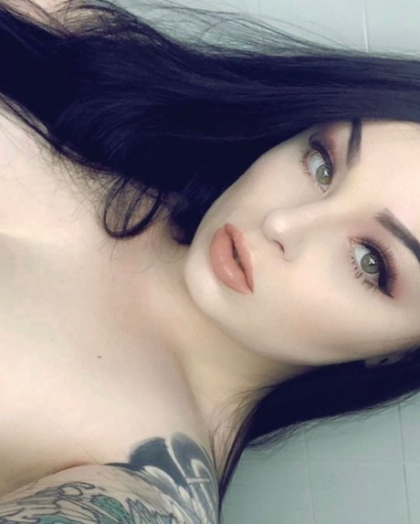 Champagne Mami onlyfans model photo