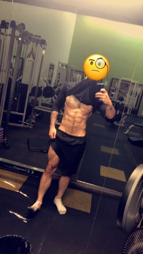 Noah Fitt onlyfans content type