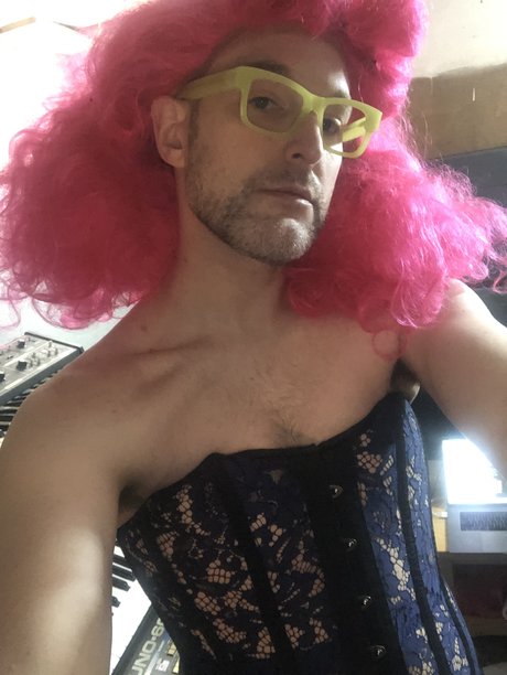 MuzikNerd onlyfans sex leaked