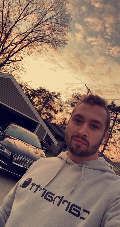 Chase Mace nude onlyfans leak