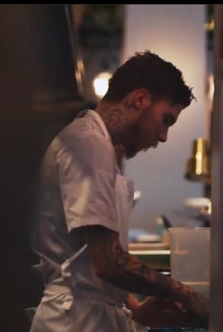 The Tattooed Naked Chef onlyfans leaked pics