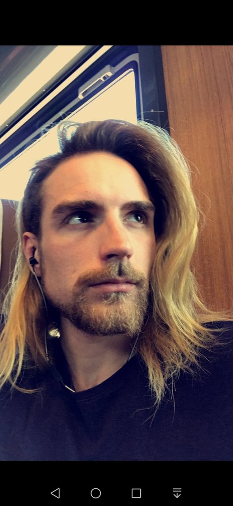 Zack Bergen onlyfans sexy