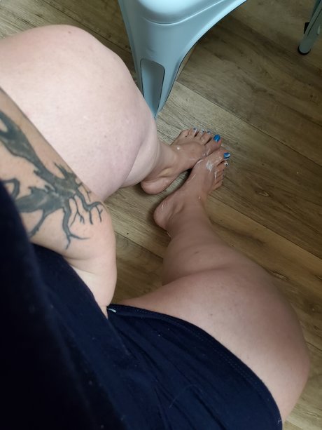 Feet Frenzy nude on onlyfans