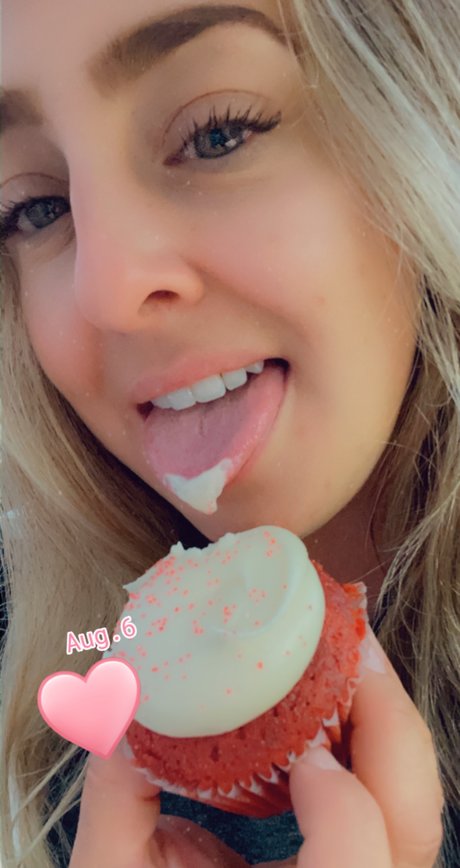 Saundra Sativa onlyfans lean