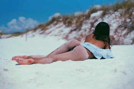 _HOUSE WIFE_ desnuda onlyfans