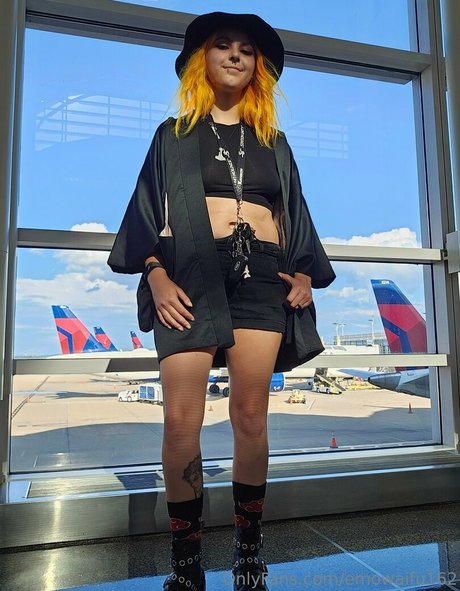 emowaifu162 onlyfans full