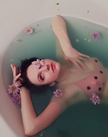 MaddyHaru onlyfans leak