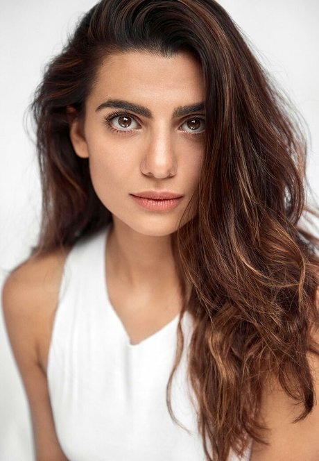 Claudia Doumit new onlyfans leak