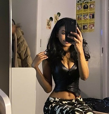 oil7ll onlyfans nude