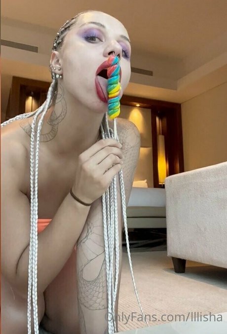 lllisha onlyfans model