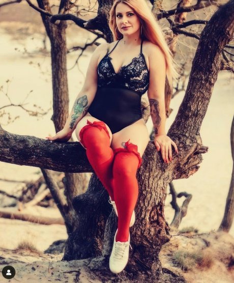 misiuniamisia_ naked only fans